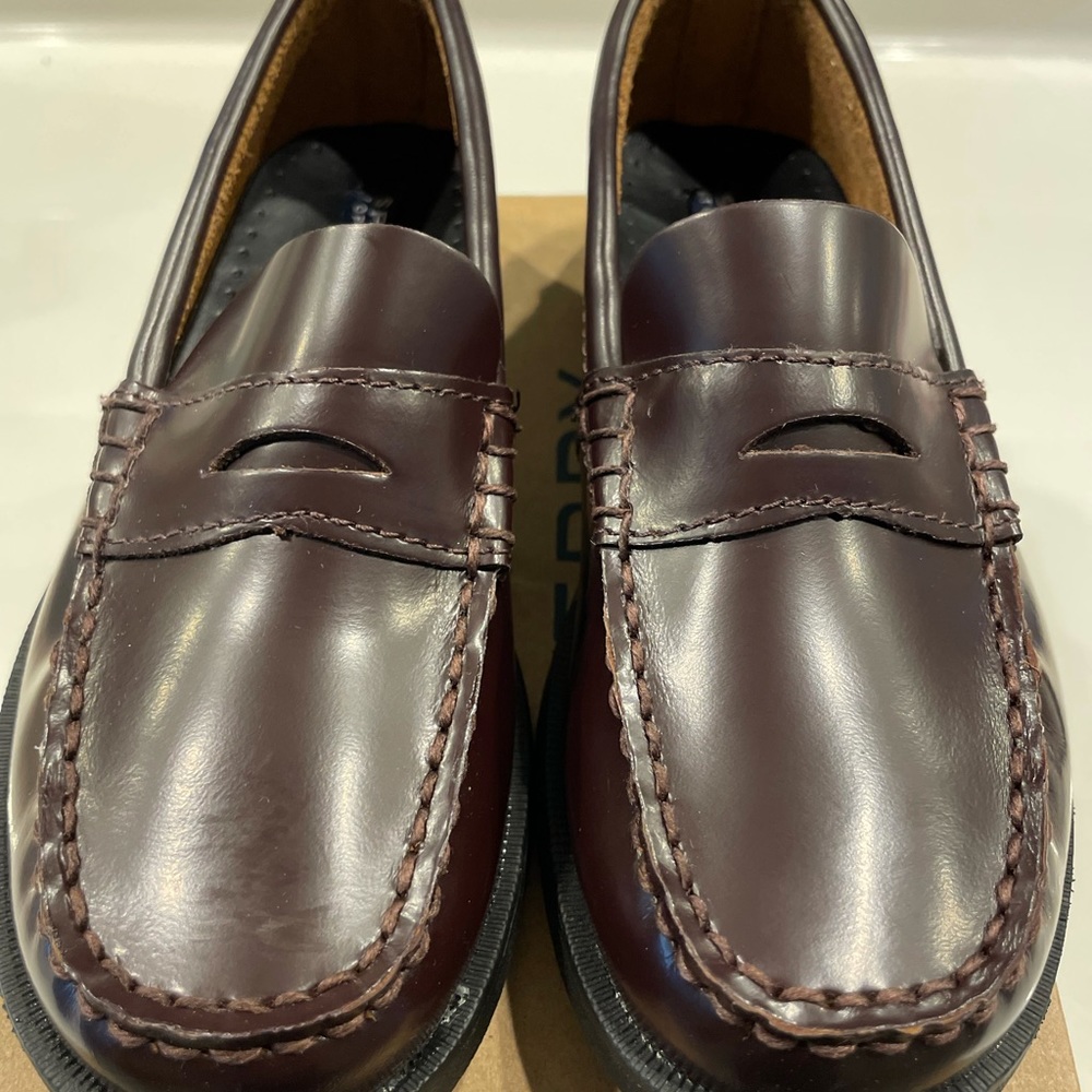 NWT Sperry Kids Penny Loafers. Size 13.5.